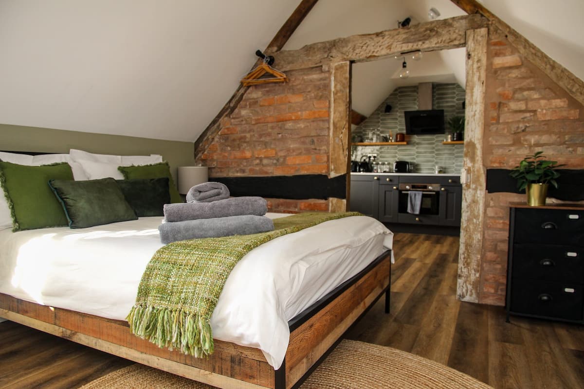 1 bedroom, premium bedding, pillow-top beds, individually decorated