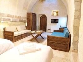 Ropa de cama de alta calidad y escritorio 