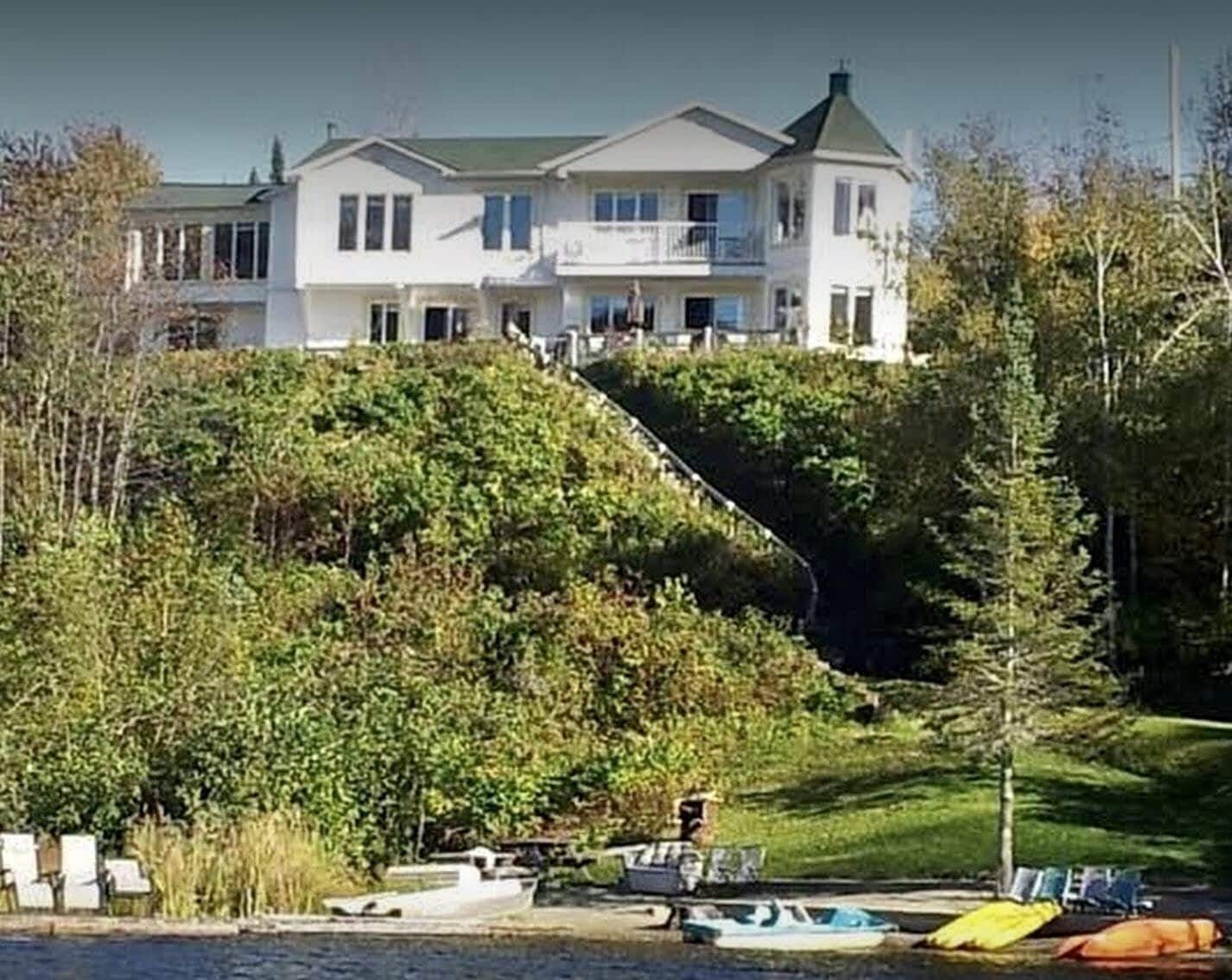 Cottage with Beach