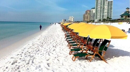 Beach,Tons of entertainment, bikes, 2  golf carts, Golf, Amazing Gym, and Marina