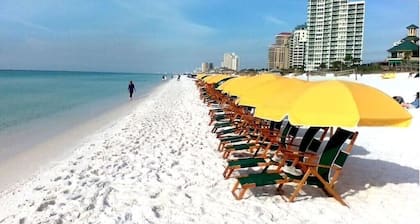 Beach,Tons of entertainment, bikes, 2 golf carts, Golf, Amazing Gym, and Marina