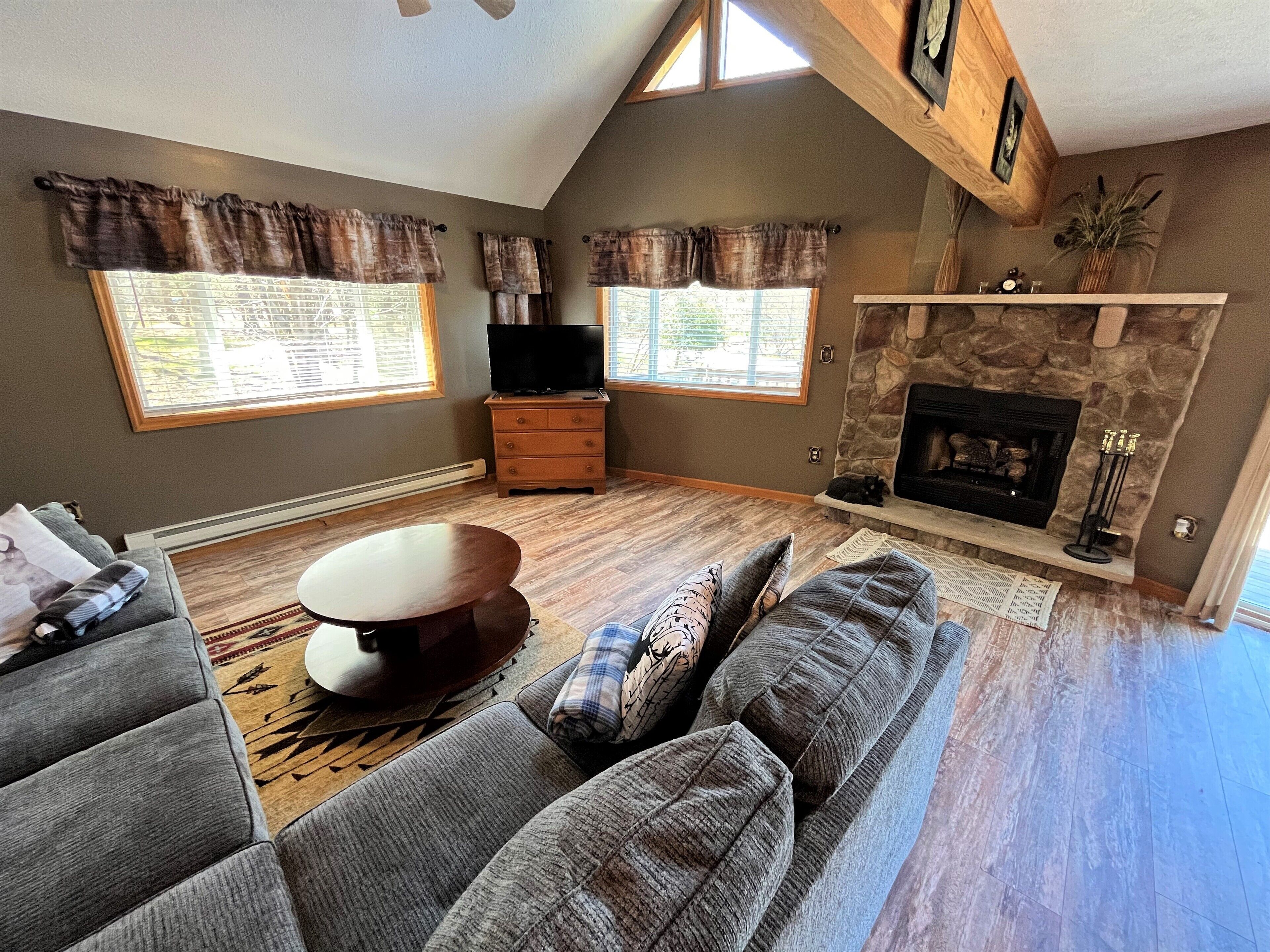 Smart TV, fireplace, video games