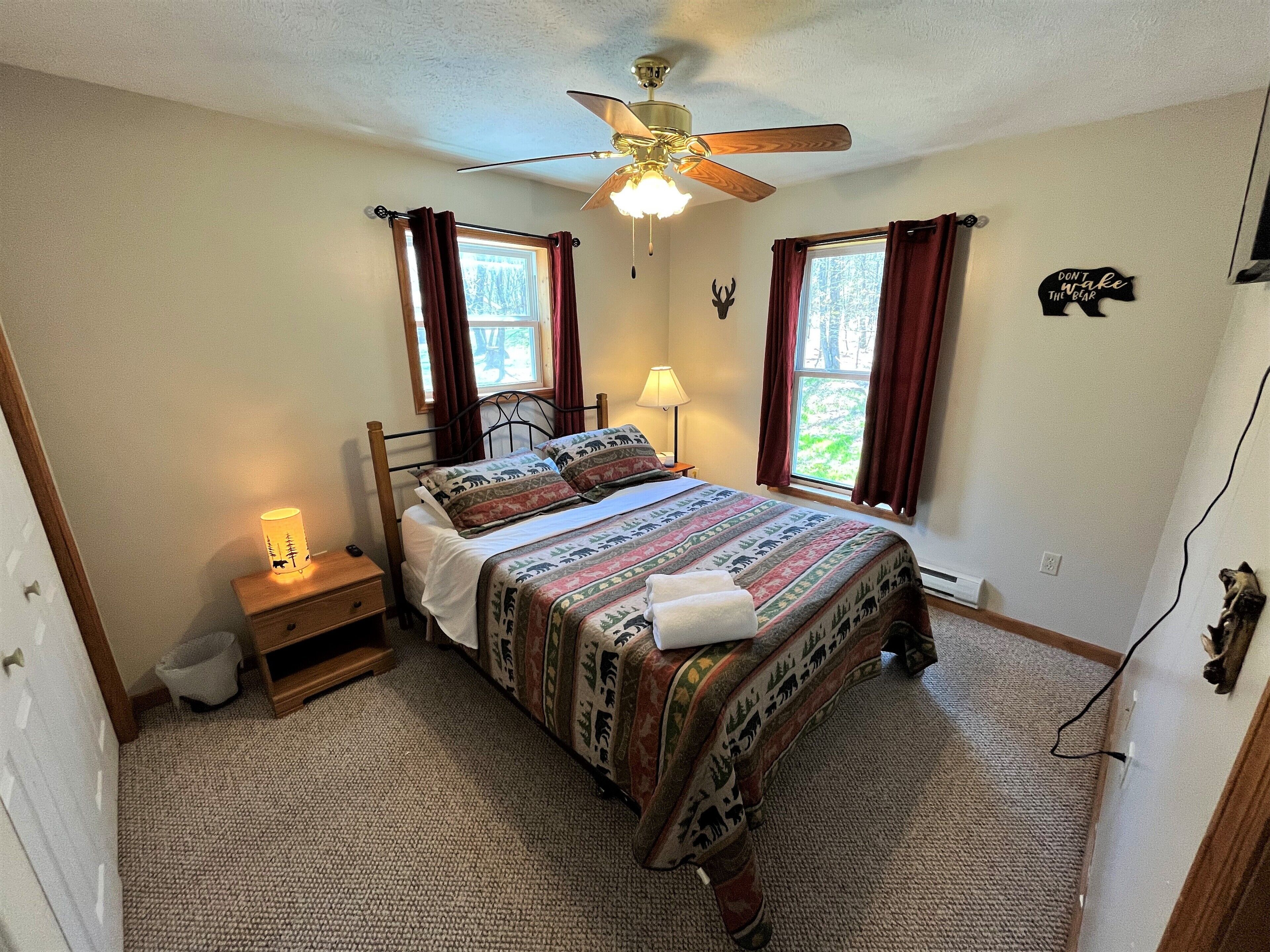 3 bedrooms, iron/ironing board, travel crib, free WiFi