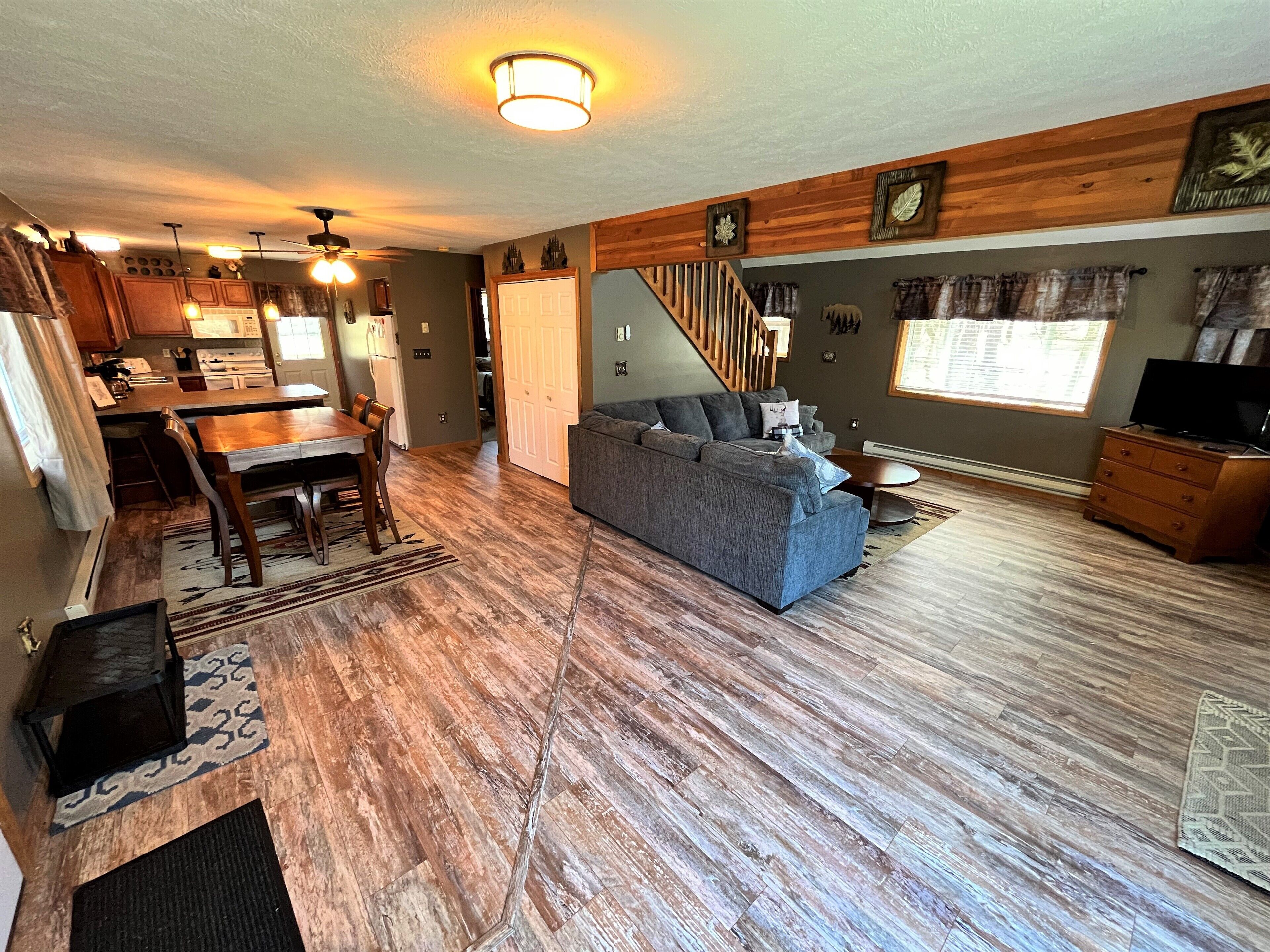 Smart TV, fireplace, video games