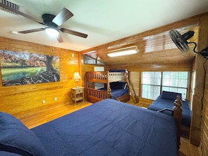 WiFi (free), bed sheets