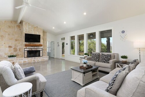 Serene Country Getaway – Luxury & Comfort in Nature
