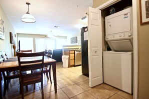 Interior - 1st Floor 3BDR/3BTH Updated Condo w/ Pool/Hot tub! Gorgeous sunsets from patio! (New Braunfels)