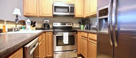 Fridge, microwave, oven, coffee/tea maker