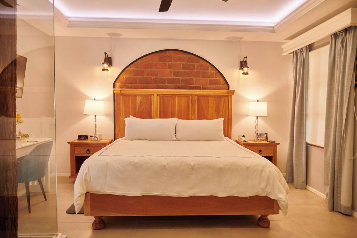 Premium bedding, pillow-top beds, in-room safe, desk