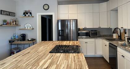 Newly Renovated Mtn Retreat in Elk River Community- 5 mins to downtown BannerElk