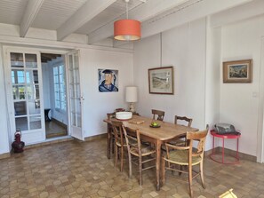 Dining - Large house with sea view in Lilia (Plouguerneau)