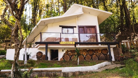 外観. CABIN 2 IN THE FOREST RANCHO LOS BARRILES HIKING TRAILS