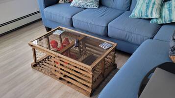 智能电视、壁炉