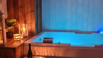 Suíte conforto, suíte (La suite Balnéo) | Spa | Banheira de hidromassagem, sauna a vapor