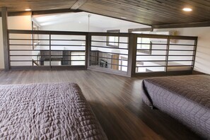 Family Cottage, Ensuite (Norwegian wood) | 1 bedroom - Outcast Landing - A Fisherman's Paradise (Cedar Creek)