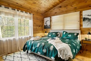 4 chambres, bureau, fer et planche à repasser, lit parapluie