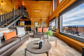 Smart TV, chimenea, Hulu y servicios de streaming