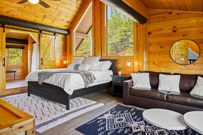 4 Schlafzimmer, Bügeleisen/Bügelbrett, Reisekinderbett, kostenloses WLAN