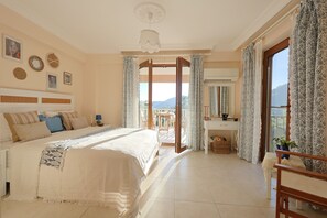 6 bedrooms, iron/ironing board, travel cot, free WiFi - Daidala Home, Göcek, Fethiye (Muğla)