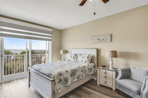 1 chambre, fer et planche à repasser, accès Internet, draps fournis