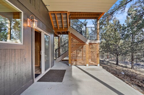 Pine Knoll - Peaceful, Hot Tub, Wifi, Propane Fire Pit, Newly Furnished