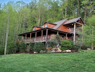 The Eagle's Nest w/Paddle Boards and Kayaks