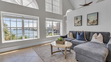 Smart-tv, dvd-afspiller