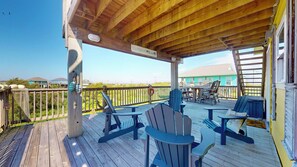 Terrace/patio - A Pineapple Paradise (Bolivar Peninsula)
