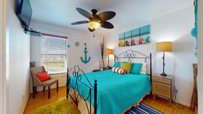 3 bedrooms, WiFi - A Pineapple Paradise (Bolivar Peninsula)
