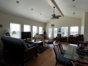 Televisio, työhuone