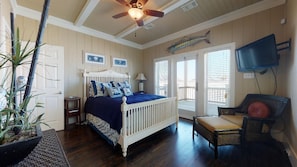 3 bedrooms, WiFi - Redfish Tower: 3  BR, 3  BA House in Pt. Bolivar, Sleeps 8 (Bolivar Peninsula)