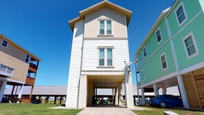 Exterior - Redfish Tower: 3  BR, 3  BA House in Pt. Bolivar, Sleeps 8 (Bolivar Peninsula)