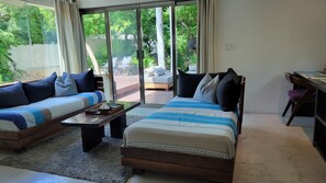 4 habitaciones, escritorio, cuna de viaje y wifi 