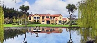 Rural luxury - 5 bedroom getaway