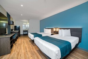 Bộ đồ giường cao cấp, nệm Select Comfort, bàn 