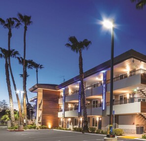 ด้านหน้าที่พัก