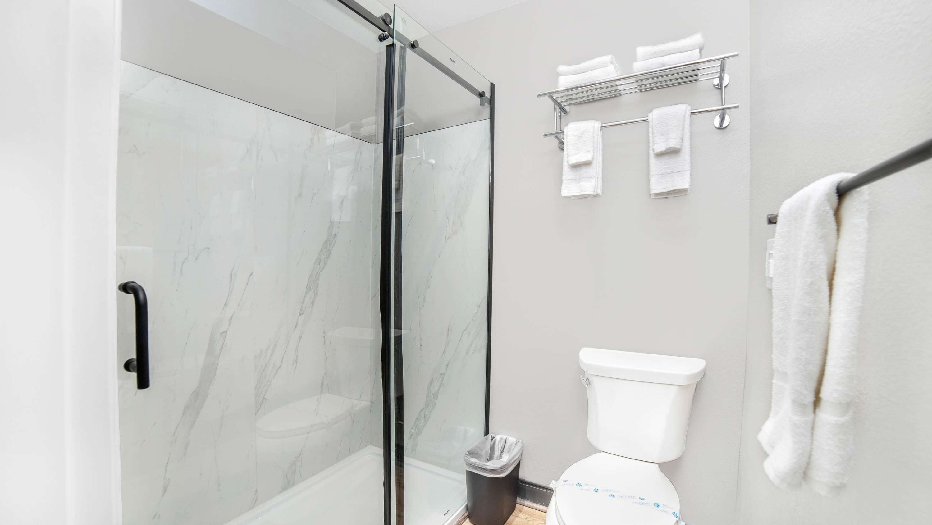 Photo - Studio 6 Suites Stockton, CA Waterfront