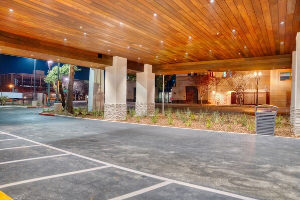 Exterior - Studio 6 Suites – Stockton, CA – Waterfront (Stockton)