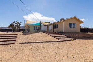 Exterior - 🌵Private 🌵Panoramic View 🌵5 miles-Joshua Tree entrance; Stargazing; Hammock! 🎇✨ (Joshua Tree)