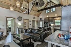 Unclassified image, 2 of 41, button