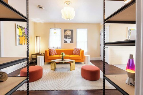 Potter Upper · Bright 1.5BR in the Heart of Bay View - w/ Parking