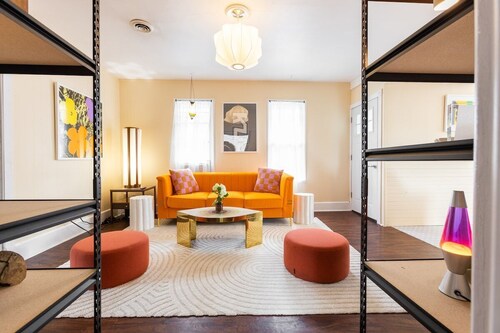 Potter Upper · Bright 1.5BR in the Heart of Bay View - w/ Parking
