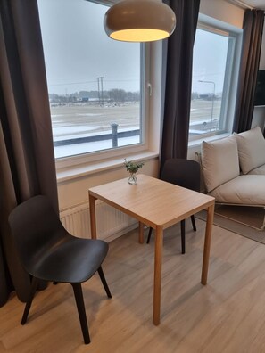 Appartement, 1 grand lit | Salle de séjour