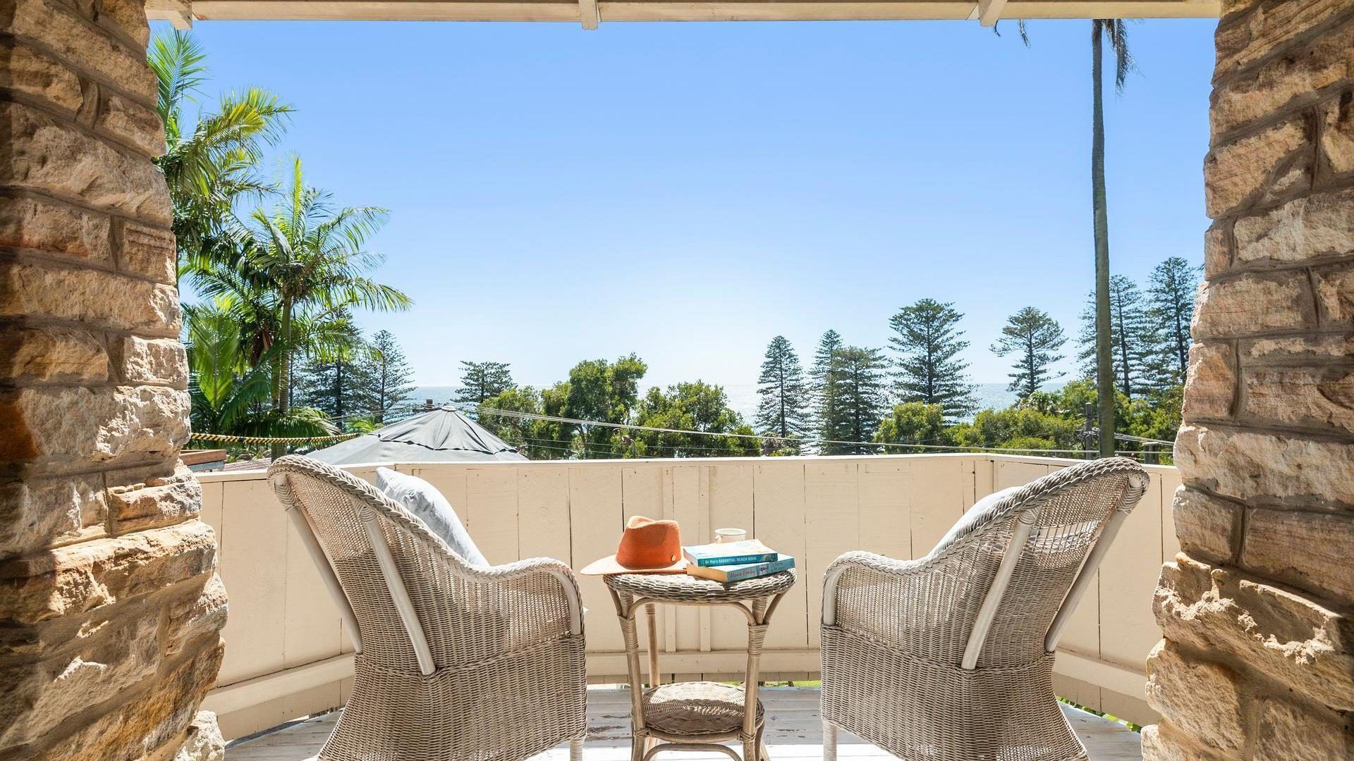 THE MOORINGS at Palm Beach