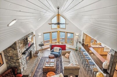 Fill your soul w/ 400' of PRIVATE waterfront w/ dock, lift, diving board & more!