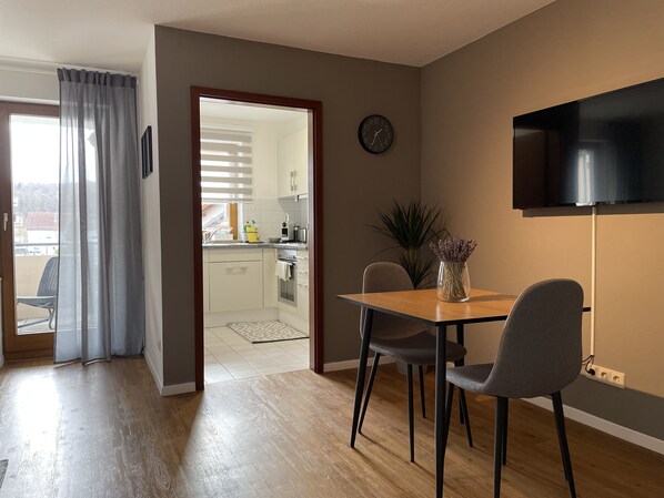 Dining - LaMiaCasa Design Apartment mit Highspeed Internet (Renningen)