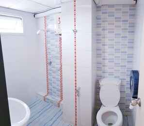 Bathroom - Happio Place (Bangkok)