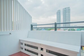 Property grounds - Happio Place (Bangkok)
