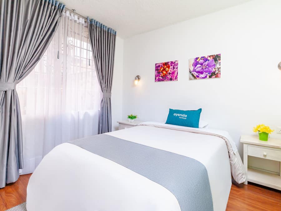 Quarto solteiro | Roupas de cama antialérgicas, quartos à prova de som, Wi-Fi de cortesia