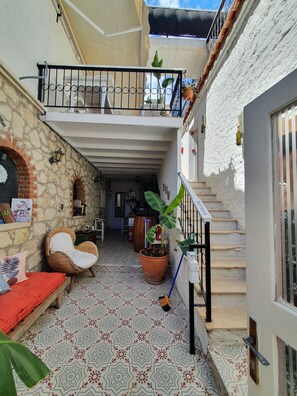 ลานระเบียง/นอกชาน